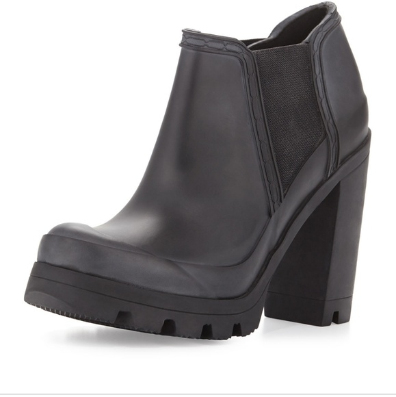 Hunter Shoes - NWOB Hunter Chunky Heel Rain Booties🏷️